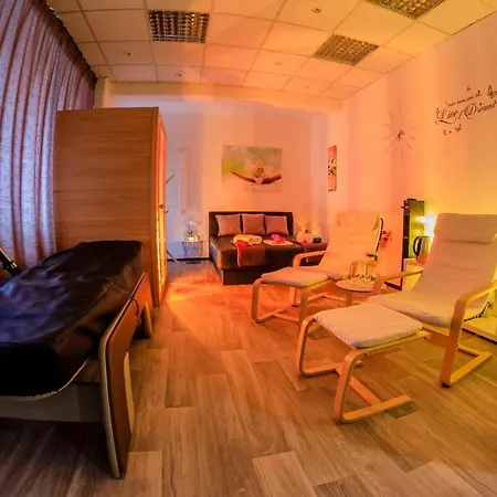Bella - Private With Sauna And Parking *